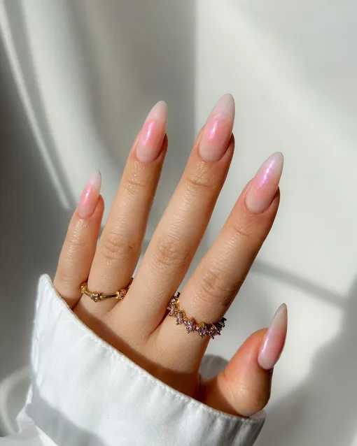 Как выглядят glazed aura nails?