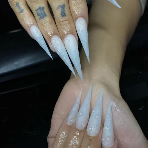 Stiletto Art Nail