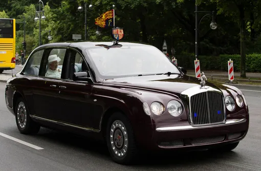 Bentley State Limousine Елизаветы II