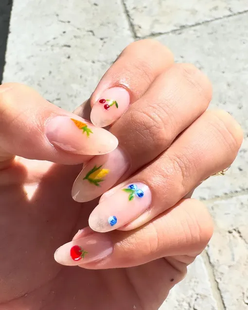 Al Fresco Nails — самый нежный маникюр этого лета