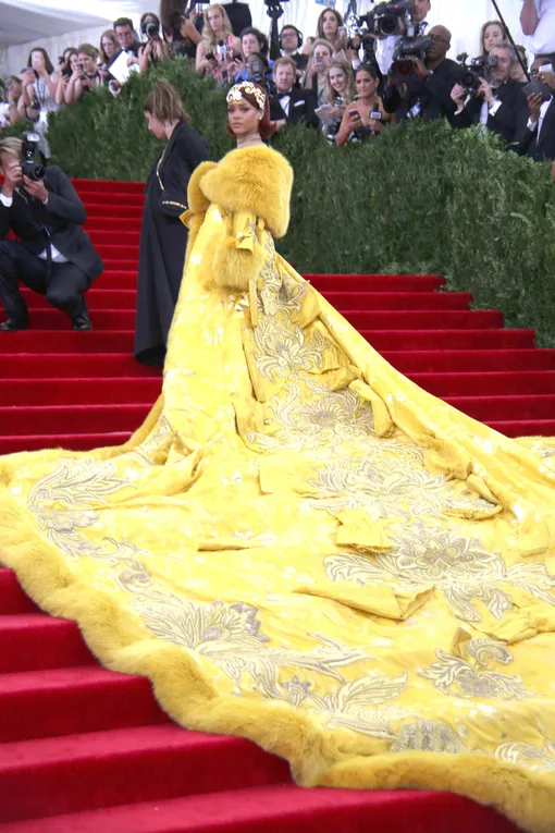 Рианна на Met Gala 2015