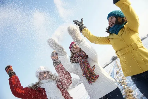 Людям с Плутоном в Стрельце примерно 15-28 лет