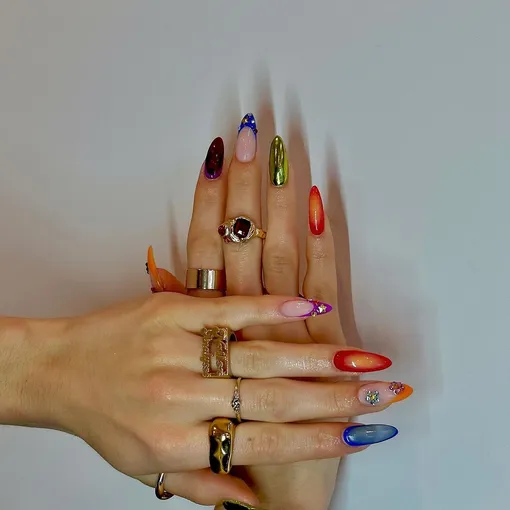 Какими бывают maximalist nails